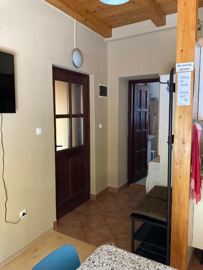 35 Vendeghaz Pecs Apartment Luaran gambar