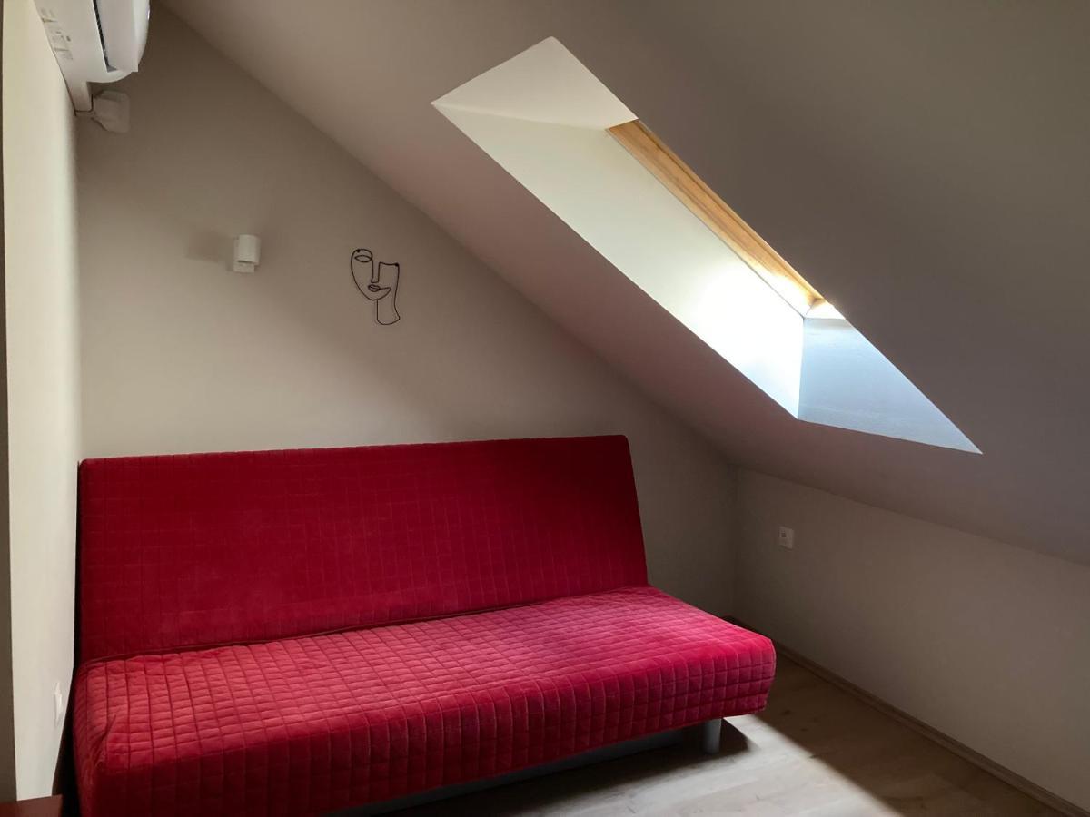 35 Vendeghaz Pecs Apartment Luaran gambar